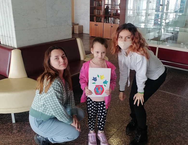Волонтеры культуры провели мастер-класс для детей ДНР И ЛНР