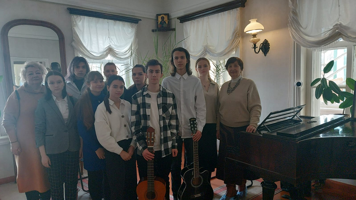Преподаватели провели концертное мероприятие «Свеча памяти»